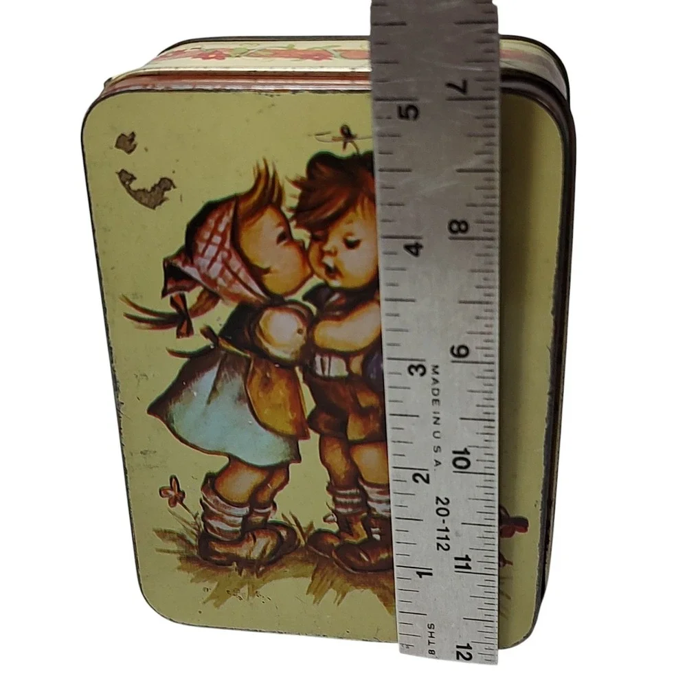 Giftco Hummel Girl Kissing Boy Tin with‎ Lid Decorative Vintage Five Inches